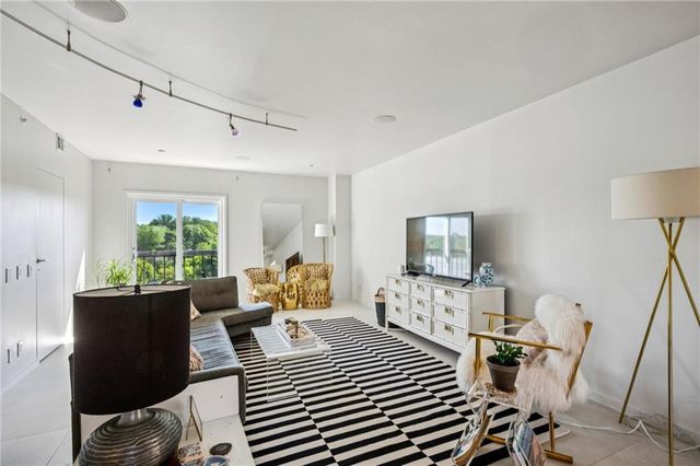 587 Virginia Avenue NE 1009, Atlanta, GA 30306