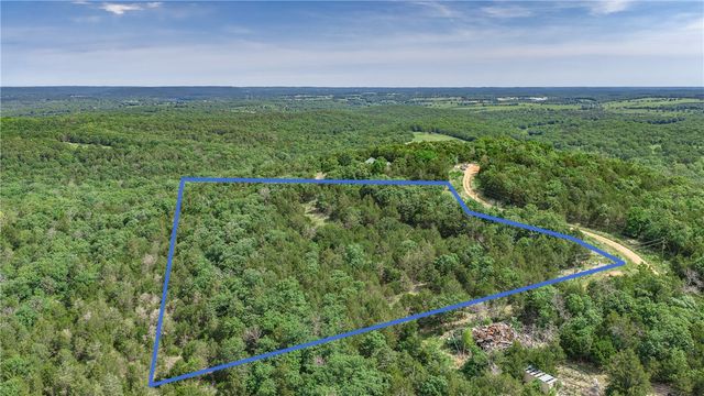 630 CR-2560, Eureka Springs, AR 72631