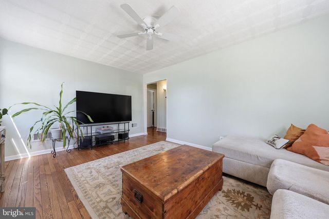 44 CHURCHILL RD, Cherry Hill, NJ 08034