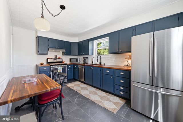 44 CHURCHILL RD, Cherry Hill, NJ 08034