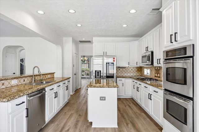 1331 Shady Bend Drive, Sugar Land, TX 77479