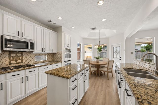 1331 Shady Bend Drive, Sugar Land, TX 77479
