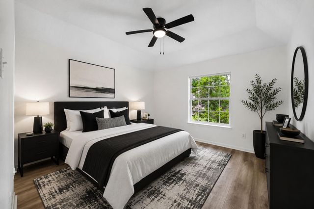 1331 Shady Bend Drive, Sugar Land, TX 77479