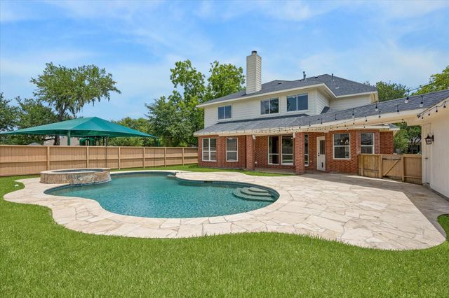 1331 Shady Bend Drive, Sugar Land, TX 77479