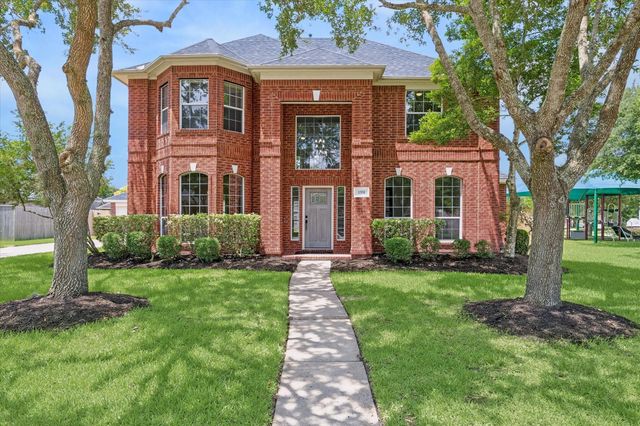 1331 Shady Bend Drive, Sugar Land, TX 77479