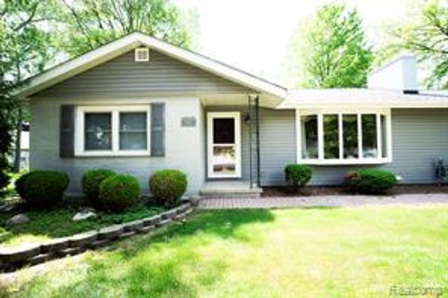 2016 Brandywine Lane, Port Huron, MI 48060