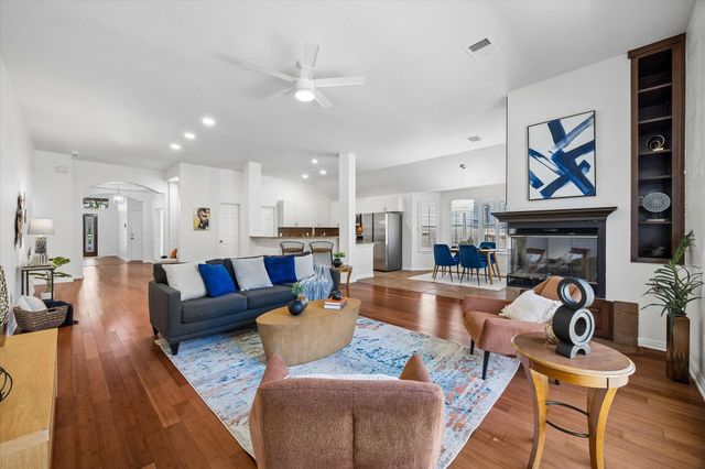 1904 Creole DR, Austin, TX 78727