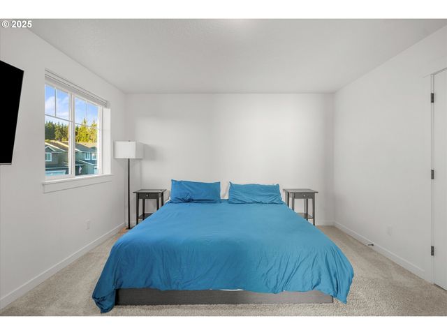 422 Ne TIMBERLINE St, Estacada, OR 97023