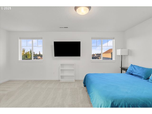 422 Ne TIMBERLINE St, Estacada, OR 97023