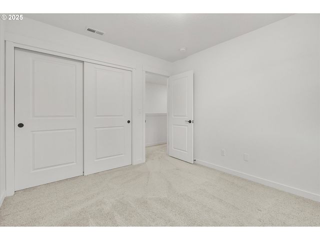 422 Ne TIMBERLINE St, Estacada, OR 97023