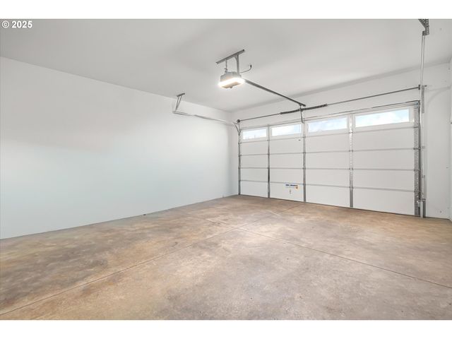 422 Ne TIMBERLINE St, Estacada, OR 97023