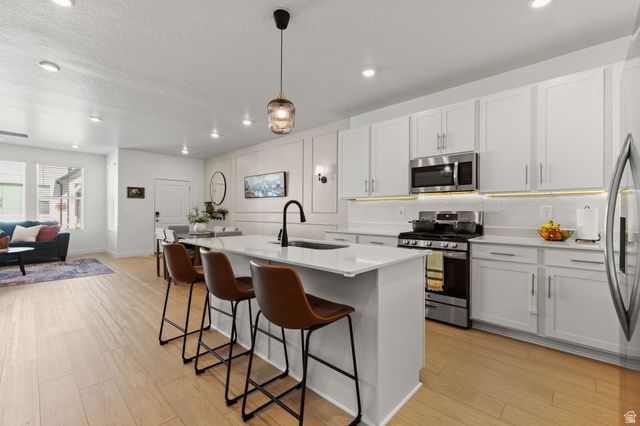 10052 N LIMESTONE WAY, Highland, UT 84003