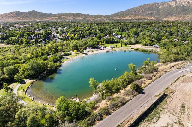 10052 N LIMESTONE WAY, Highland, UT 84003