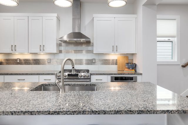 2127B 14th Ave, N, Nashville, TN 37208