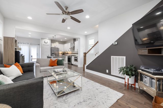 2127B 14th Ave, N, Nashville, TN 37208