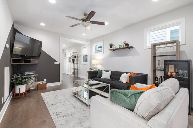 2127B 14th Ave, N, Nashville, TN 37208