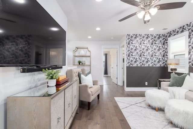 2127B 14th Ave, N, Nashville, TN 37208