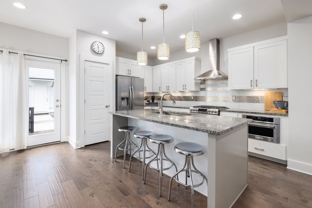 2127B 14th Ave, N, Nashville, TN 37208