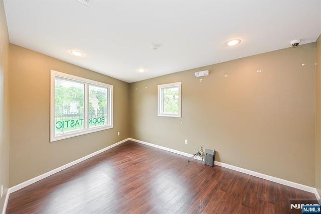 37 Riveredge Road, Tenafly, NJ 07670