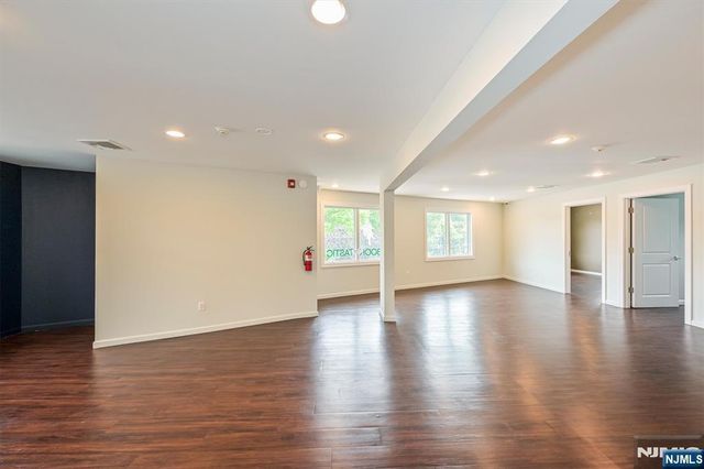 37 Riveredge Road, Tenafly, NJ 07670