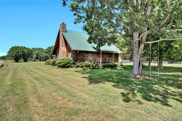 313 Henderson Road, Gray Court, SC 29645