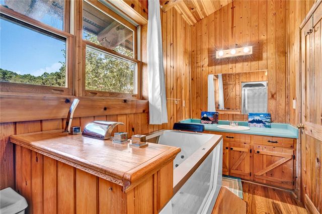 313 Henderson Road, Gray Court, SC 29645