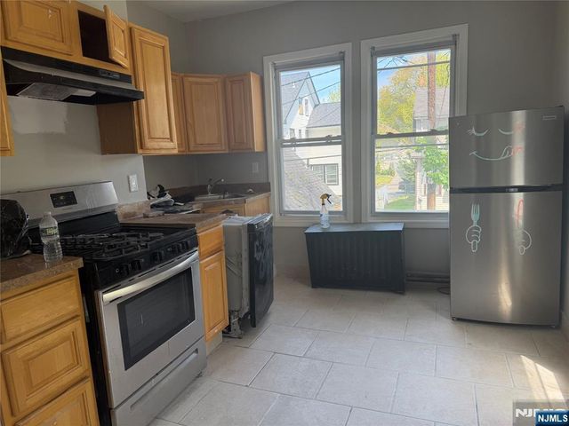 37 Mapes Avenue 2, Newark, NJ 07112