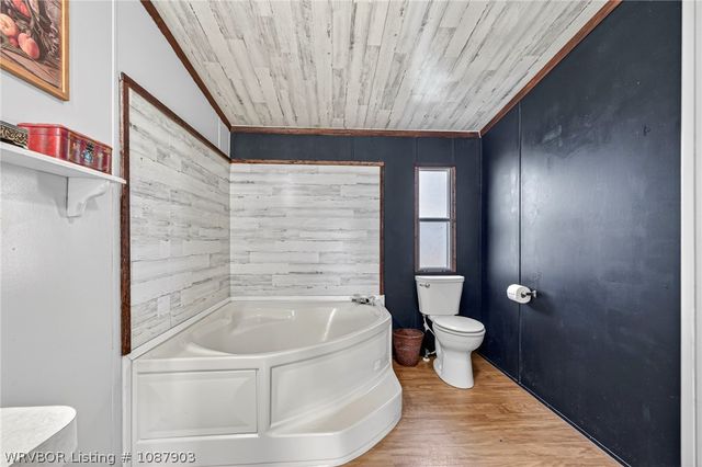 300 N Illinois Avenue, Panama, OK 74951