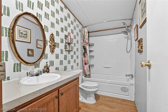 300 N Illinois Avenue, Panama, OK 74951