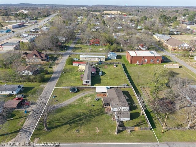300 N Illinois Avenue, Panama, OK 74951