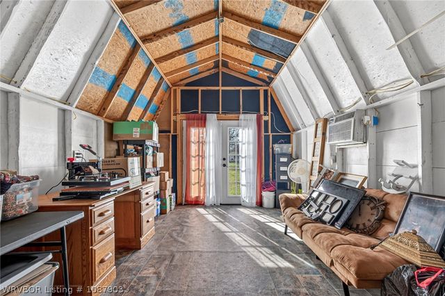 300 N Illinois Avenue, Panama, OK 74951