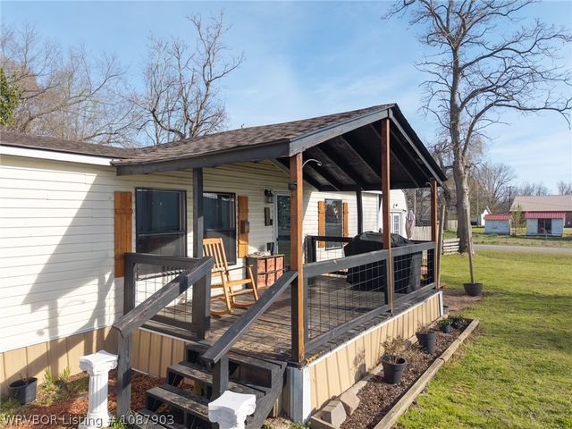 300 N Illinois Avenue, Panama, OK 74951