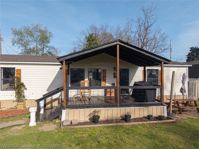 300 N Illinois Avenue, Panama, OK 74951