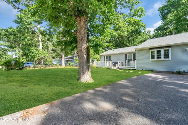 155 Lucy Road, Lakewood, NJ 08701