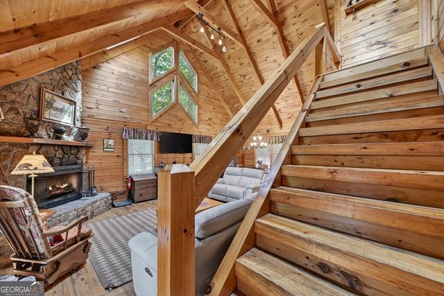 309 Katydid Road, Mineral Bluff, GA 30559