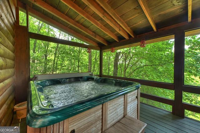 309 Katydid Road, Mineral Bluff, GA 30559