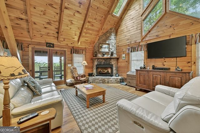 309 Katydid Road, Mineral Bluff, GA 30559