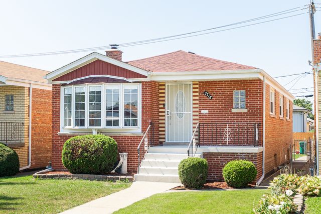 7718 Meade Avenue, Burbank, IL 60459
