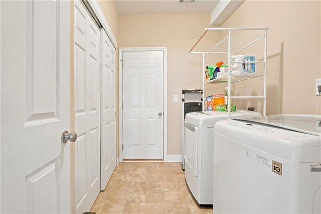 3965 Hemingway Drive, Powder Springs, GA 30127