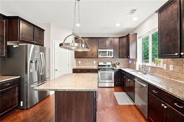 3965 Hemingway Drive, Powder Springs, GA 30127