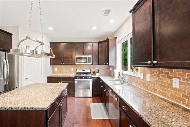 3965 Hemingway Drive, Powder Springs, GA 30127