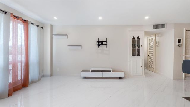 133 N Pompano Beach Boulevard 204, Pompano Beach, FL 33062