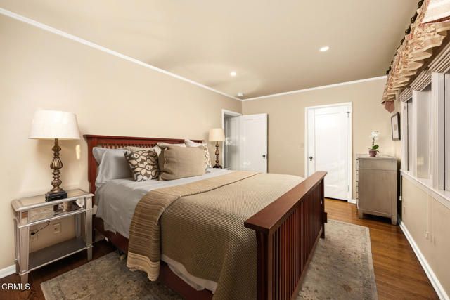 555 Meadow Grove Street, La Canada Flintridge, CA 91011