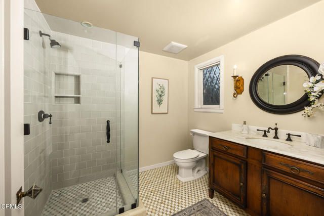 555 Meadow Grove Street, La Canada Flintridge, CA 91011