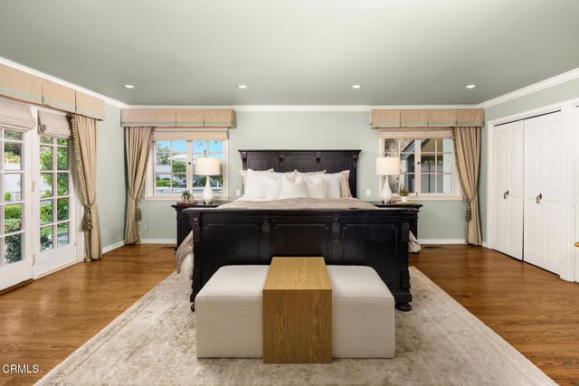 555 Meadow Grove Street, La Canada Flintridge, CA 91011