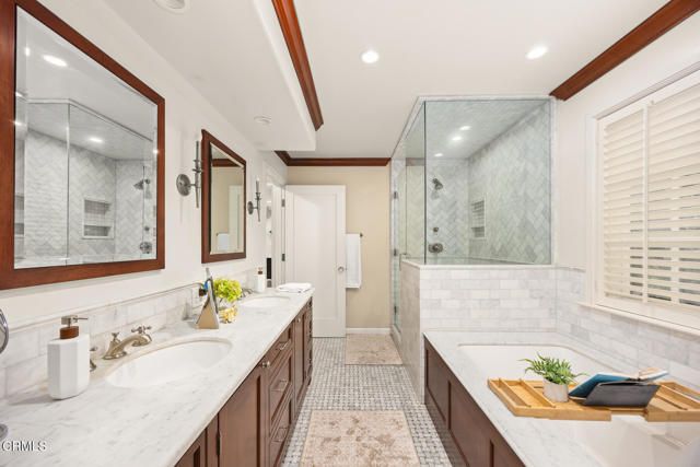 555 Meadow Grove Street, La Canada Flintridge, CA 91011