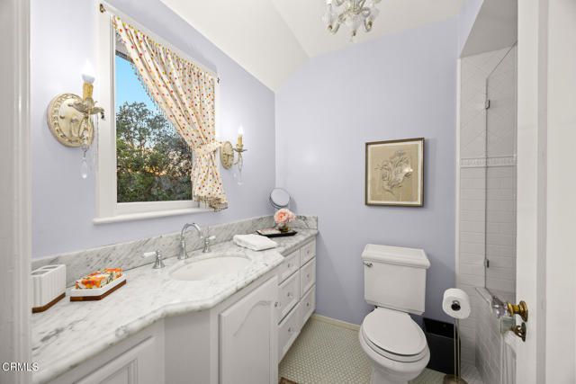 555 Meadow Grove Street, La Canada Flintridge, CA 91011