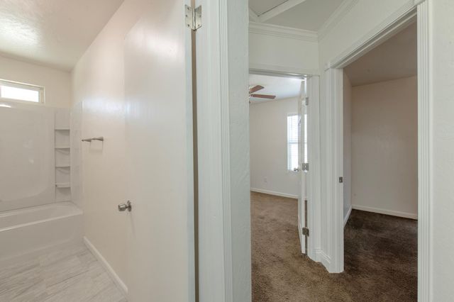 2115 N Ferger Avenue, Fresno, CA 93704