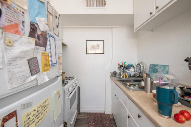 2115 N Ferger Avenue, Fresno, CA 93704