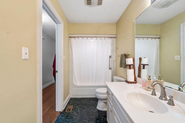 2100 Vince Road, Nicholasville, KY 40356